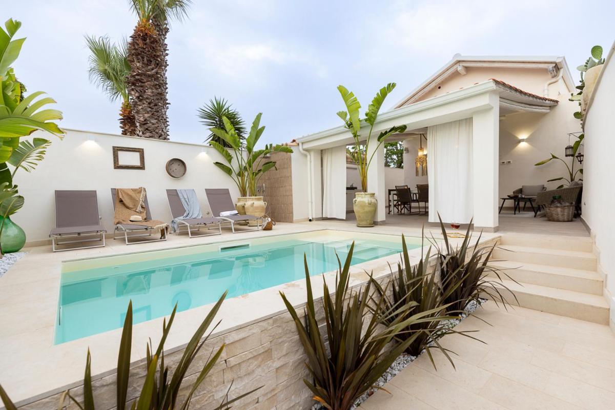 Villa Delle Palme Con Piscina Privata Santa Maria Del Focallo Eksteriør billede